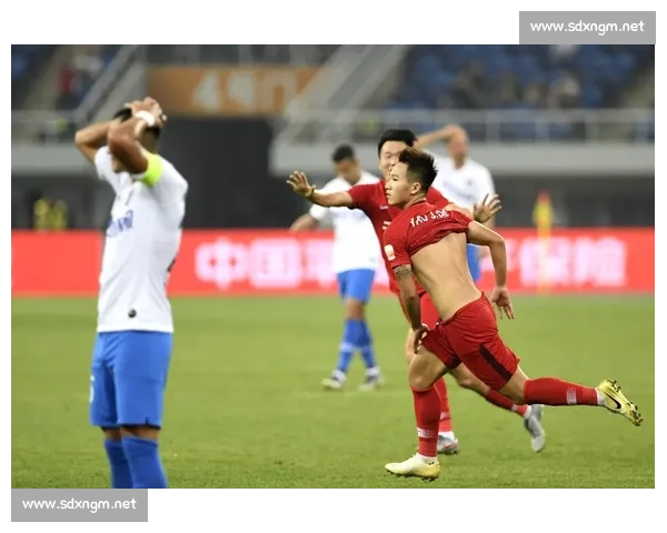 山东鲁能迎战天津泰达焦点对决赛场风云再起谁主沉浮今夜中超强强碰撞